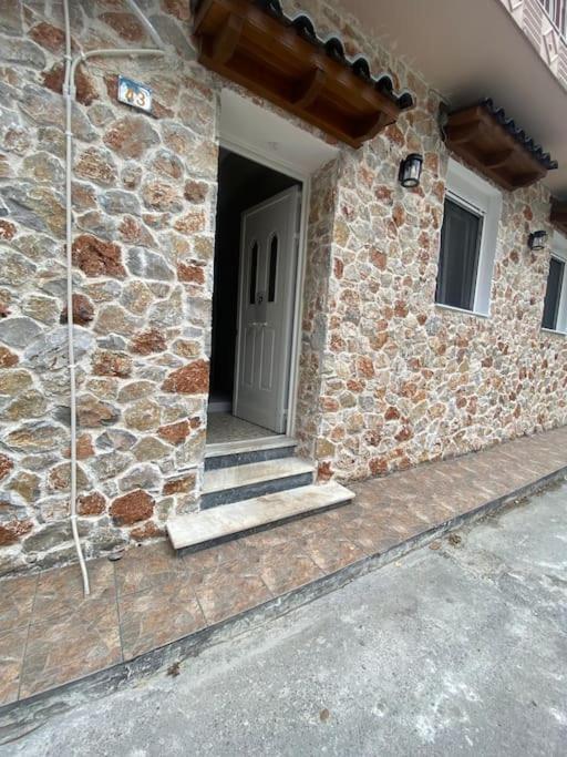 Stone House 48 M Lejlighed Acharnes Eksteriør billede